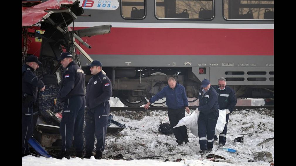 Σερβία: Φονική σύγκρουση τρένου με λεωφορείο που μετέφερε μαθητές - 5 νεκροί και 27 τραυματίες