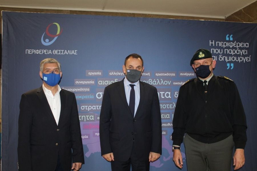 Συνάντηση Περιφερειάρχη Θεσσαλίας και Υπουργού Εθνικής Άμυνας σχετικά με τη διαχείριση των συνεπειών του σεισμού