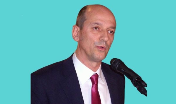 Μπάμπης Παπαδόπουλος: «Καταριούνται τον λύκο, αλλά μοιράζονται την προβιά του!»