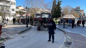 Βγάλαν τρακτέρ στα Φάρσαλα οι αγρότες (+Βίντεο)