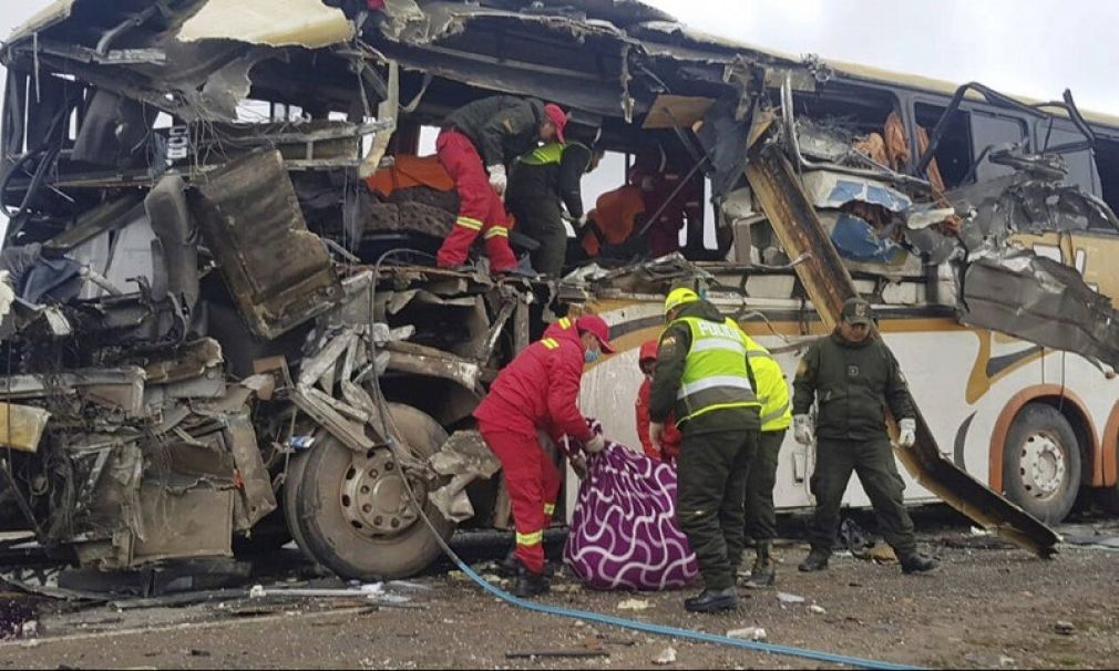 Μετωπική λεωφορείων με 22 νεκρούς και 37 τραυματίες στη Βολιβία (+Βίντεο)