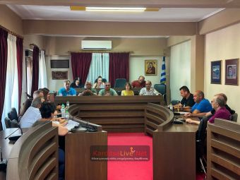 Συνεδρίαση αντιπαραθέσεων και υψηλών τόνων για την αργία του δημάρχου στο Δημοτικό Συμβούλιο Μουζακίου (+Φωτο)