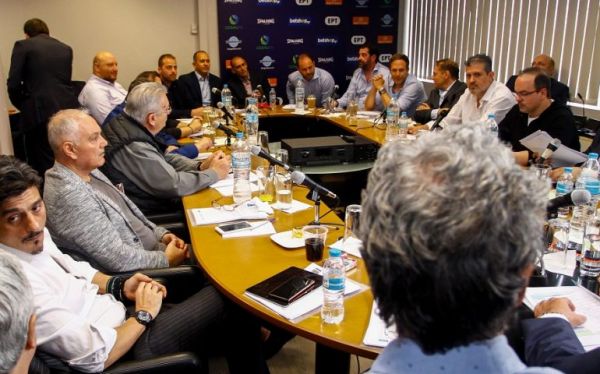Συμφωνία για αναδιάρθρωση της Basket League