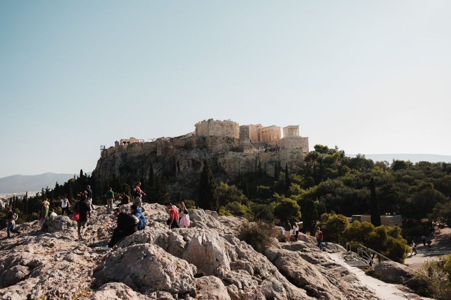 Η Αθήνα που αξίζει να τη διαβάζεις περπατώντας