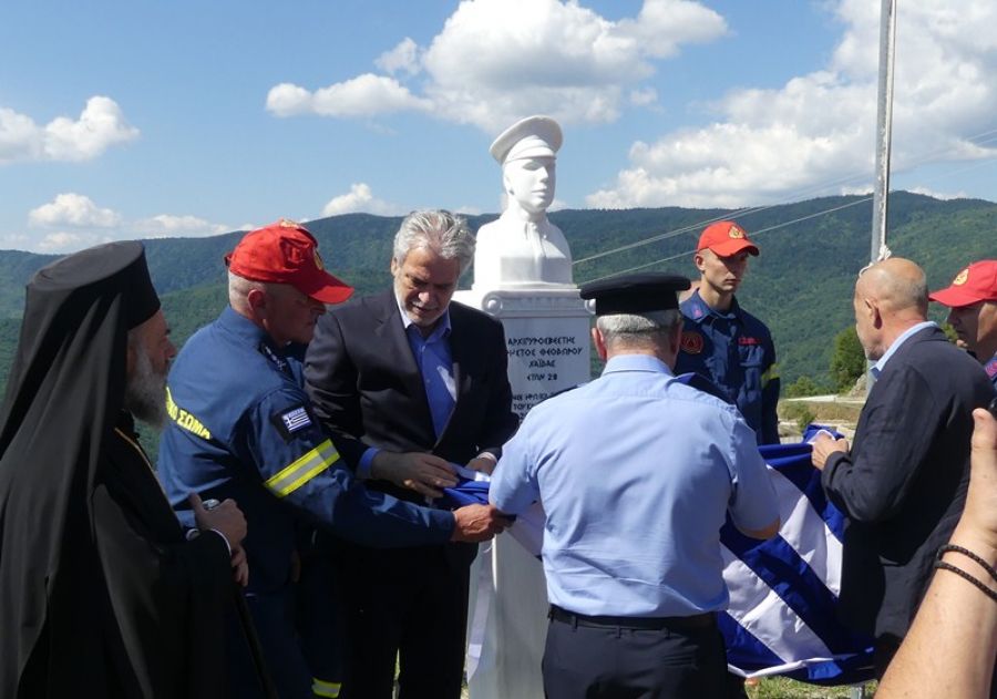 Ρεντίνα: Σε κλίμα συγκίνησης τα αποκαλυπτήρια της προτομής του Χρ. Χαϊδά (+Φώτο)