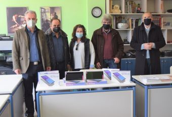 Παραδόθηκαν 100 tablet στους Διευθυντές Σχολείων Πρωτοβάθμιας Εκπαίδευσης του Δ. Καρδίτσας