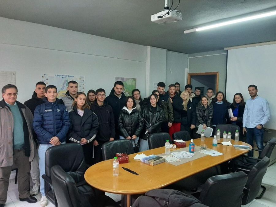 1η Διδακτική επίσκεψη του 2ου ΕΠΑΛ Καρδίτσας στον κόσμο του «επιχειρείν»