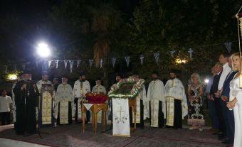 Με λαμπρότητα η λιτάνευση της Ιερής εικόνας της Αγίας Παρασκευής στους Σοφάδες