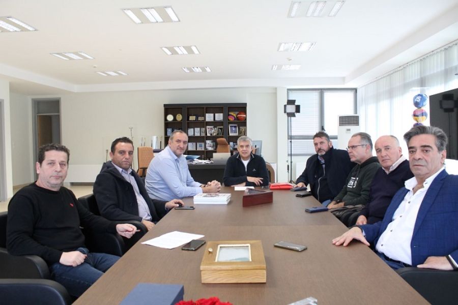 Συνάντηση Κ. Αγοραστού με τον Δήμαρχο Τυρνάβου Γ. Κοκούρα για τη στήριξη του αγροτικού εισοδήματος