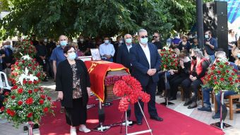 Βαγγέλης Μπούτας: Συγκίνηση στο τελευταίο αντίο στον "στρατηγό του κάμπου" (+Φώτο)