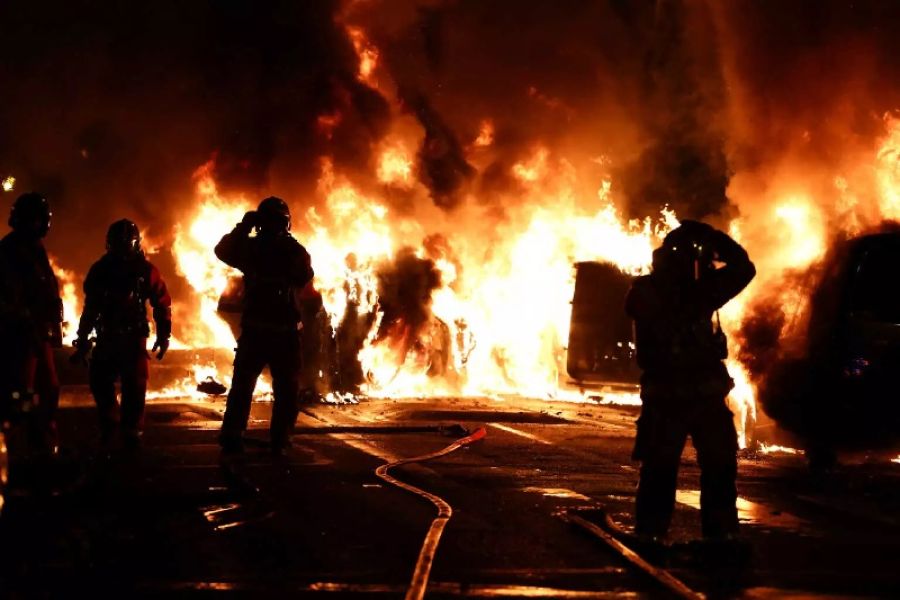 Γαλλία: Νεκρός 19χρονος διαδηλωτής που έπεσε από ταράτσα κτιρίου