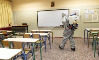 Με τη συνδρομή της Π.Ε. Καρδίτσας η απολύμανση στο 3ο Γυμνάσιο Καρδίτσας που θα λειτουργήσει ως ειδικό εξεταστικό κέντρο