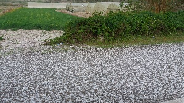 Ζημιές από χαλαζόπτωση με διάρκεια στο Αργυροπούλι