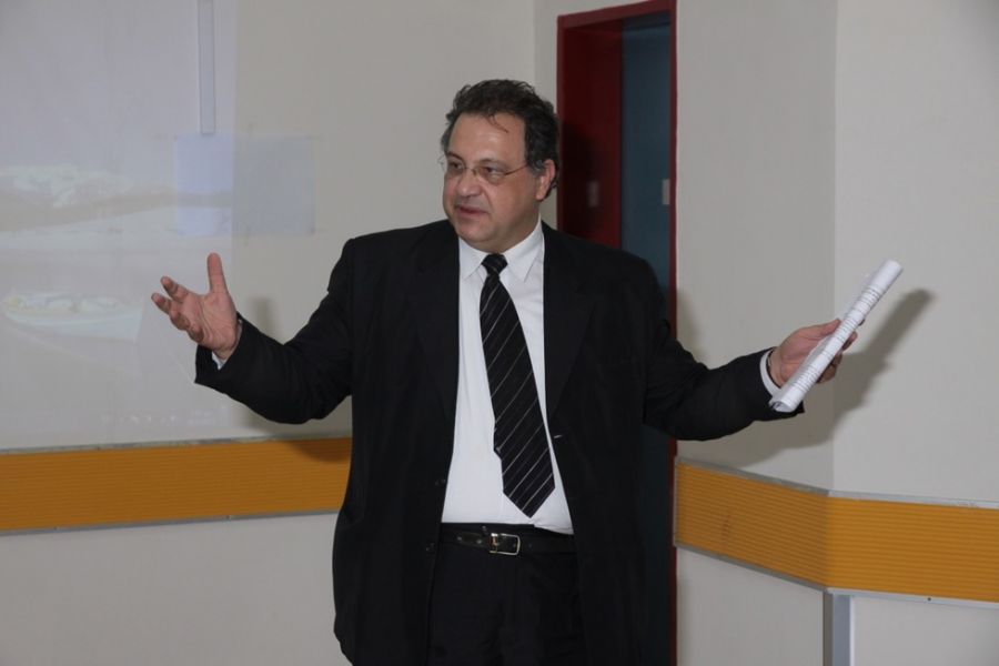 Νίκος Ευθυμιάδης: "Ιταλία: Οι δαπάνες για τη δημόσια υγεία"