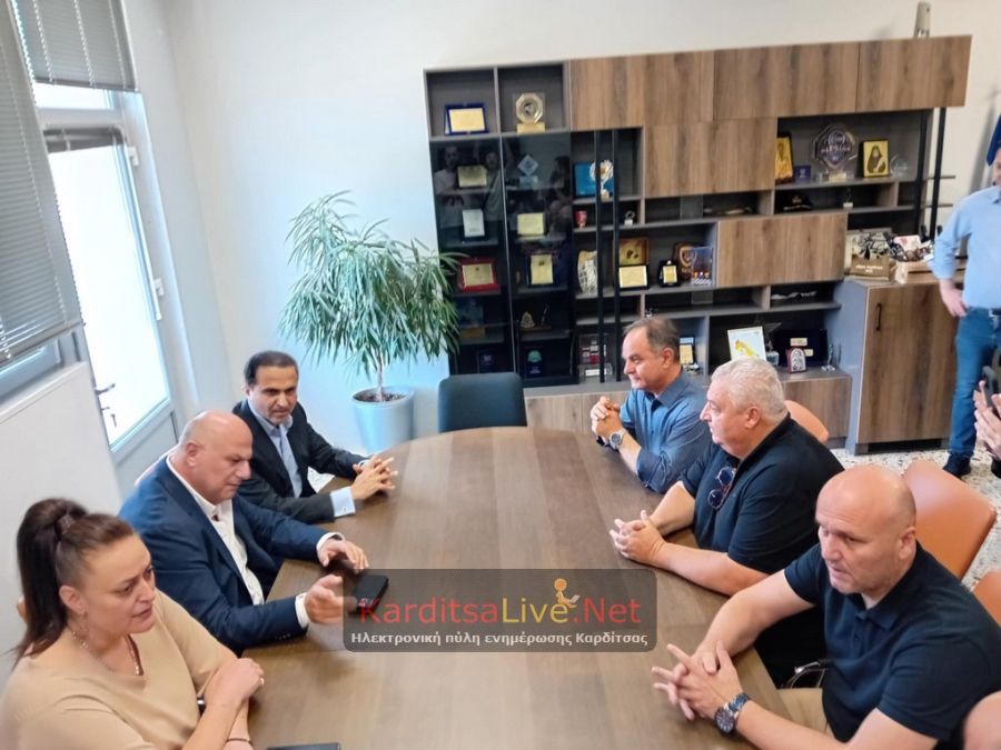Επίσκεψη του Πρέσβη του Κατάρ στο Δημαρχείο Καρδίτσας (+Φωτο +Βίντεο)
