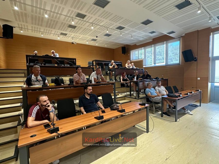 Συνάντηση των αθλητικών ακαδημιών της Καρδίτσας στο Δημαρχείο, για τον προγραμματισμό της νέας σεζόν (+Φωτο +Βίντεο)