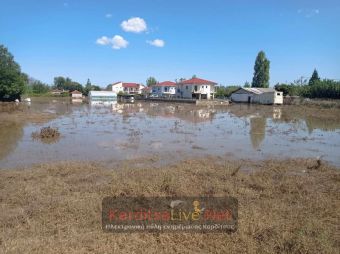 Παραμένει πλημμυρισμένη η περιοχή του Παλέρμο - Σταδιακή η απάντληση των νερών (+Φωτο)