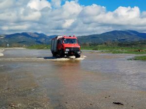 Εύβοια: Τρεις νεκροί από τις πλημμύρες - Σε εξέλιξη επιχειρήσεις απεγκλωβισμού (+Βίντεο)
