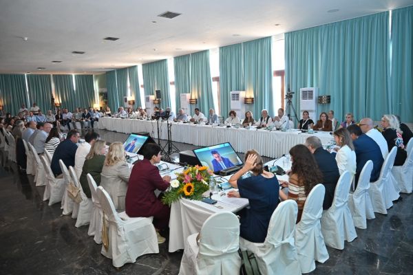 ΕΣΠΑ Θεσσαλίας: Πρόγραμμα προσιτής κατοικίας και επενδύσεις στην Πολιτική Προστασία