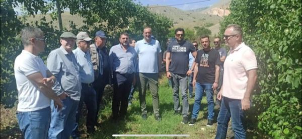 Κλιμάκιο της Περιφέρειας Θεσσαλίας στις χαλαζόπληκτες περιοχές του Τυρνάβου
