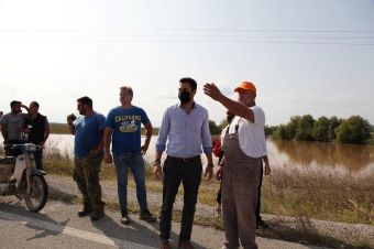 Κλιμάκιο του "Κινήματος Αλλαγής" στην Καρδίτσα για τις ζημιές από την κακοκαιρία "Ιανός"