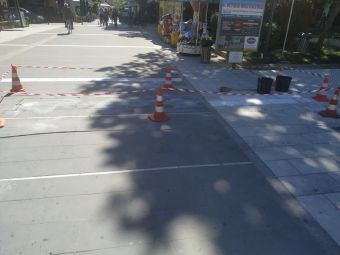 Συστολή-διαστολή η αιτία για το «σήκωμα» πλακών στην κεντρική πλατεία της Καρδίτσας-Αποκαταστάθηκε το πρόβλημα