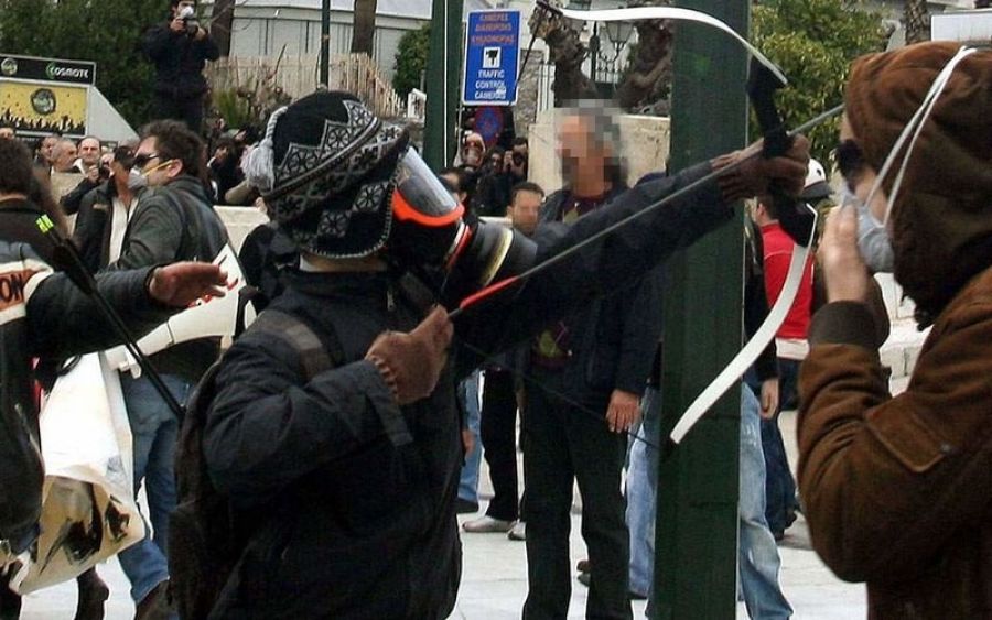 Απέδρασε από τις φυλακές Τίρυνθας ο «τοξοβόλος του Συντάγματος»