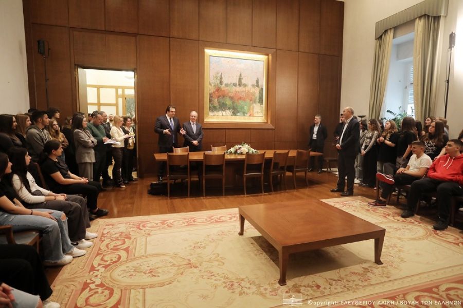 Η Βουλή των Ελλήνων φιλοξένησε μαθητές του 1ου Γυμνασίου του Παλαμά