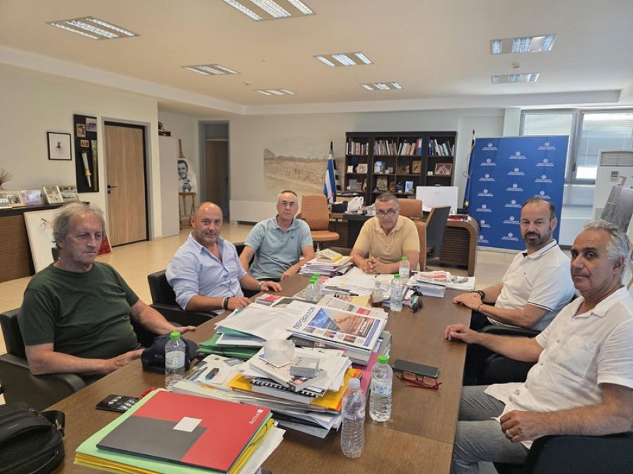 Συνάντηση του Περιφερειάρχη Δημ. Κουρέτα με την Επιτροπή του Δήμου Μουζακίου για την απομάκρυνση αμιάντου από τις κατοικίες σεισμόπληκτων Μουζακίου