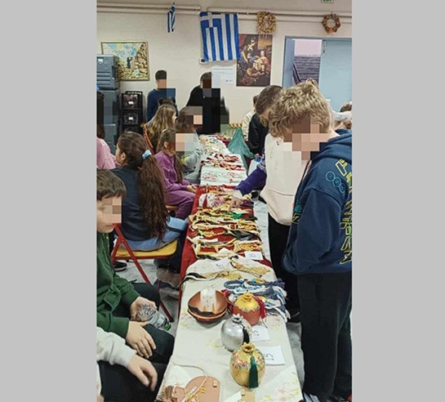 8ο Δημοτικό Καρδίτσας: Χριστουγεννιάτικο bazaar για τη "Φλόγα"