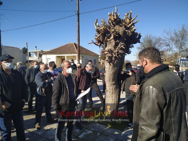 Παράπονα στον Αντιπρόεδρο του ΕΛΓΑ Ν. Δούκα από αγρότες του Παλαμά (+Φώτο)