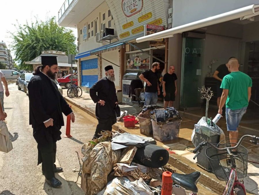 Ο Μητροπολίτης κ. Τιμόθεος κοντά στους πληγέντες από τις σφοδρές βροχοπτώσεις