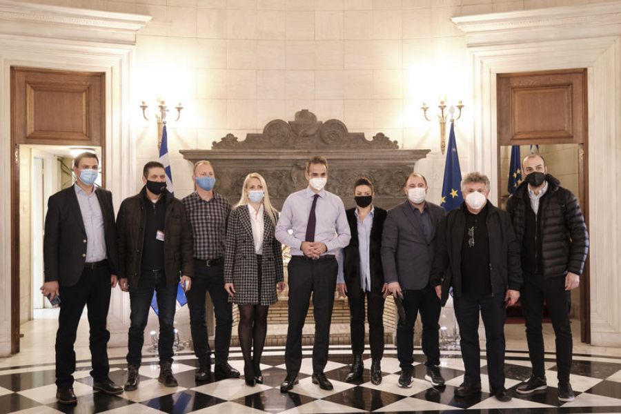 Συνάντηση Μητσοτάκη με επαγγελματίες από τον κλάδο της εστίασης - Ποια μέτρα ενίσχυσης ανακοίνωσε