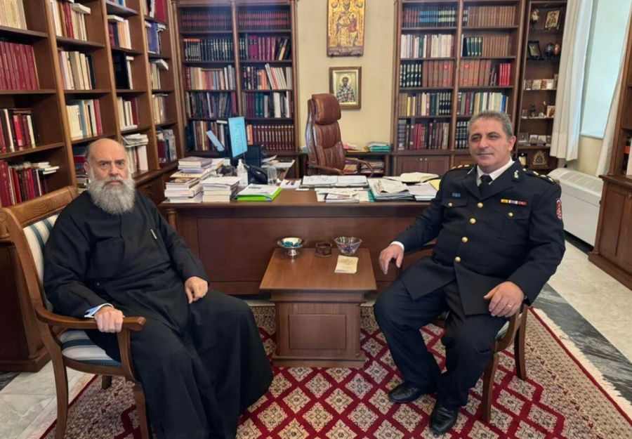Εθιμοτυπική επίσκεψη του Διοικητή της Π.Υ. Καρδίτσας στον Σεβασμιώτατο Μητροπολίτη κ. Τιμόθεο