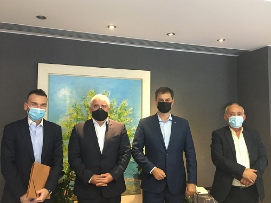 Έκτακτη οικονομική ενίσχυση 21 εκατ. ευρώ για τα τουριστικά λεωφορεία