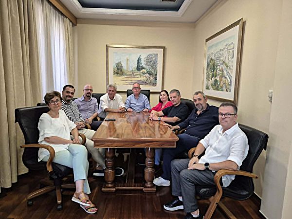 Σύσκεψη στην Περιφέρεια Θεσσαλίας για τον κοινό σχεδιασμό ανάπτυξης και επενδύσεων
