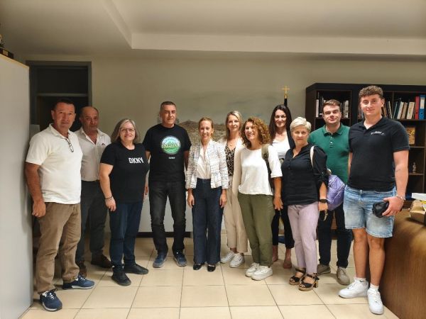 Συνάντηση του Περιφερειάρχη Θεσσαλίας Δημ. Κουρέτα με το Δ.Σ. της Πανελλήνιας Ομοσπονδίας Αργιθεάτικων Συλλόγων
