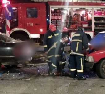 Δύο τραυματίες μετά από τροχαίο στην Τρικάλων - Πύλης